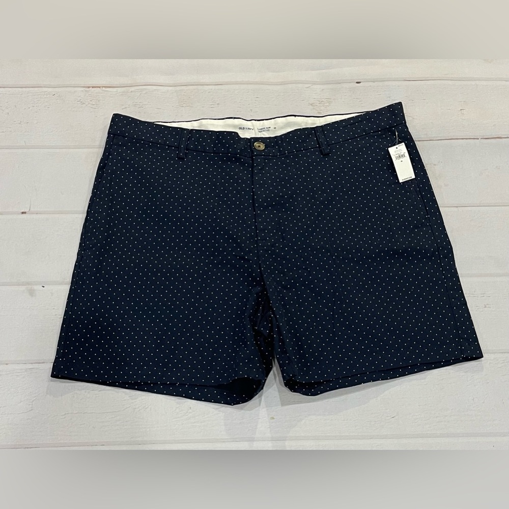Mens Old Navy Shorts NWT Size 40